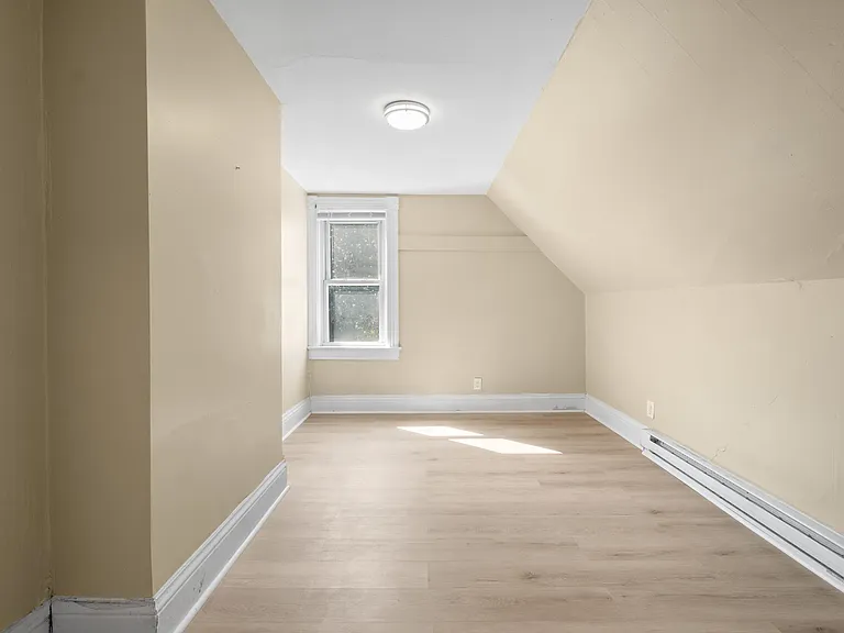 510 Dawson Ave — Photo 20