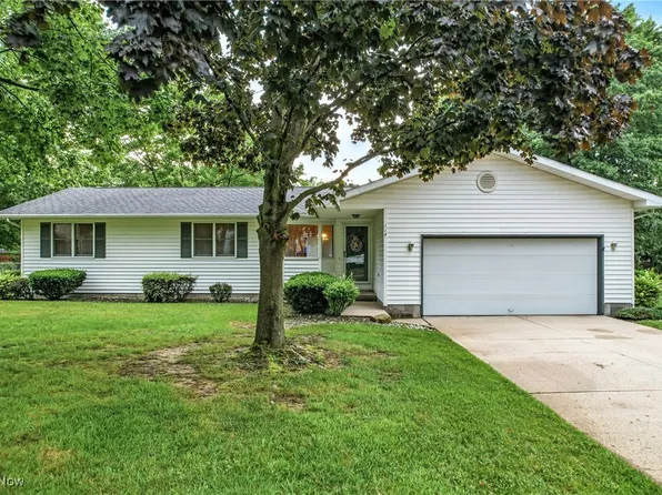 114 Corrin Cir, Cortland, OH 44410