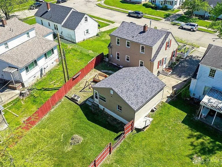 81 Thorpe Dr — Photo 39