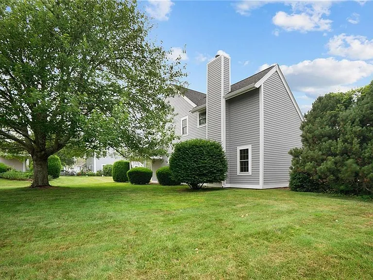 510 Corey Ln — Photo 23