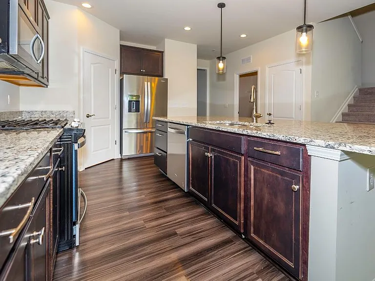 2801 Dillon Dr — Photo 19