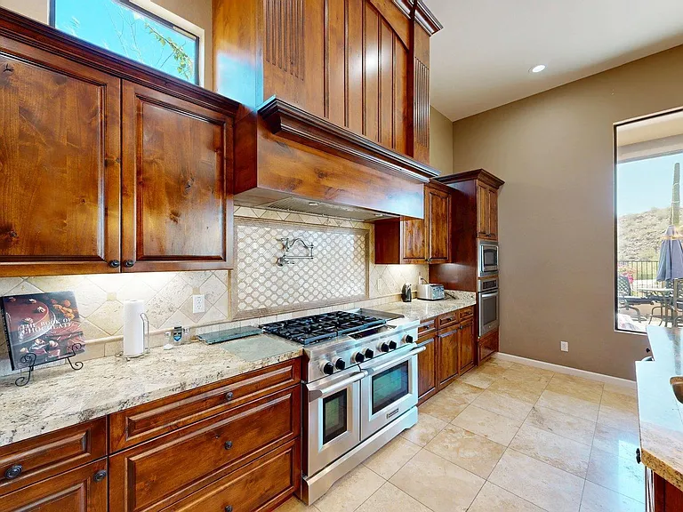 8724 E Regina Cir — Photo 16
