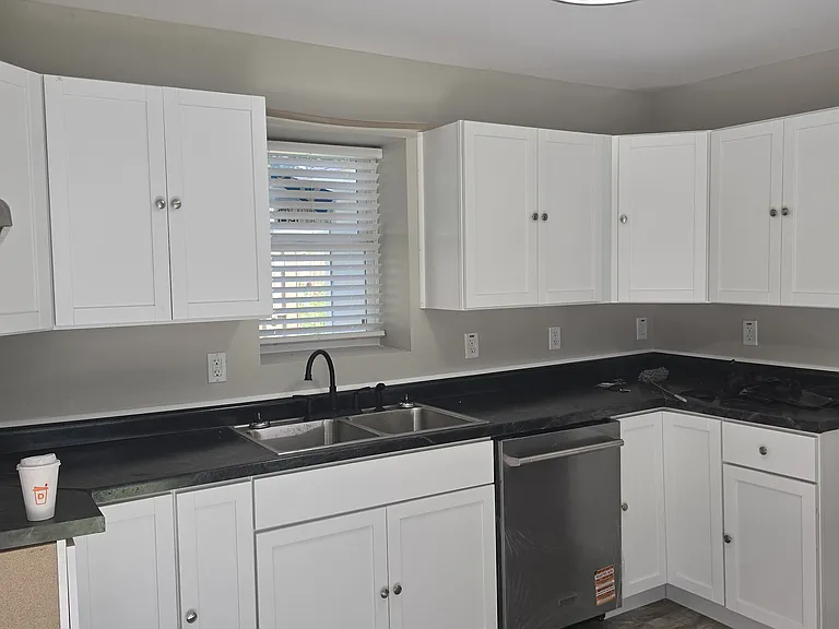 32 E 36th Ave — Photo 3