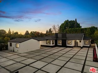 14011 Magnolia Blvd, Sherman Oaks, CA 91423