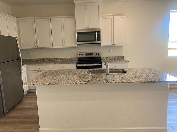 4th image of 2136 Mickelson Drive