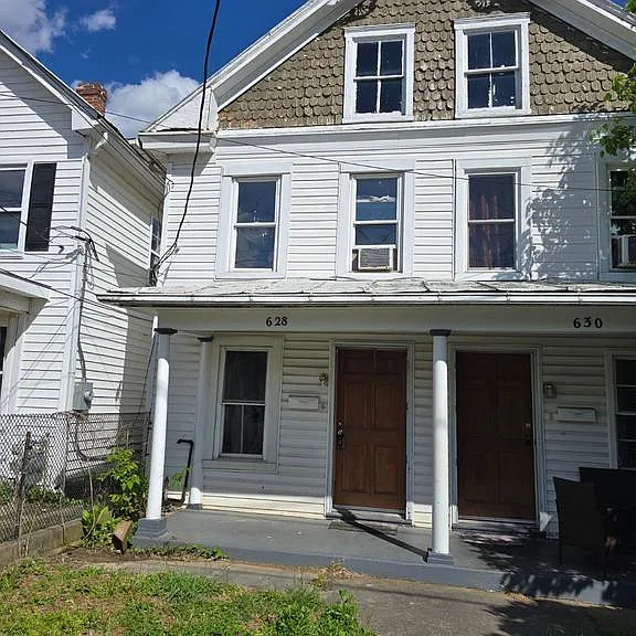 628 Virginia Ave — Photo 2