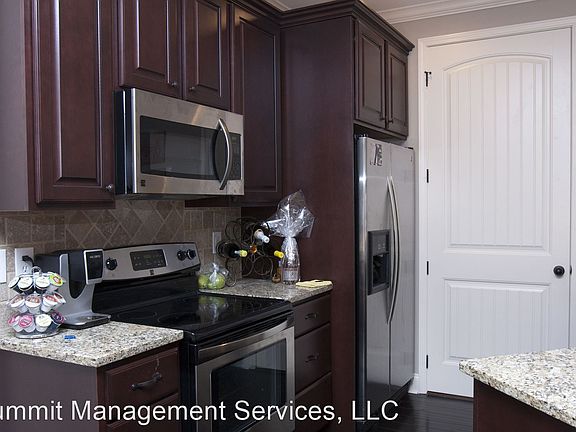 5th image of 105 Tanglewood Dr