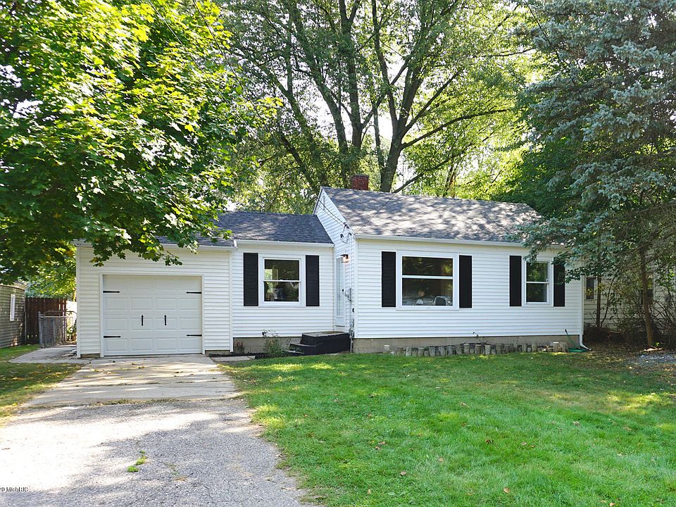 1st image of 2828 Foster Ave NE