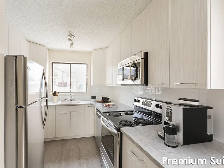 1060 Dorothy St — Photo 1