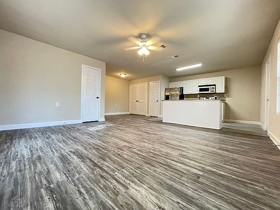 2nd image of 7184A Alcove St