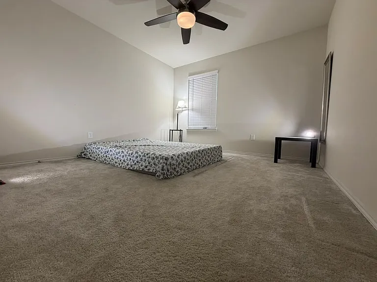 1028 Vernon Dr — Photo 5