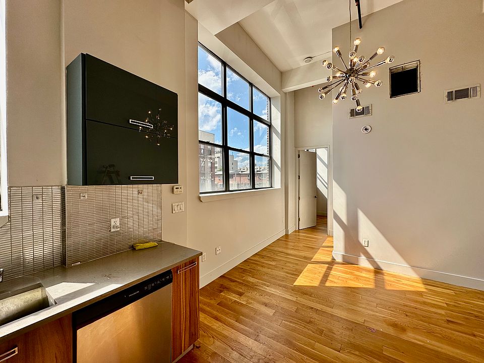 1st image of 372 Kosciuszko St Unit 2166