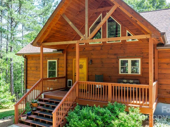 1040 Paso Fino Ln, Connelly Springs, NC 28612