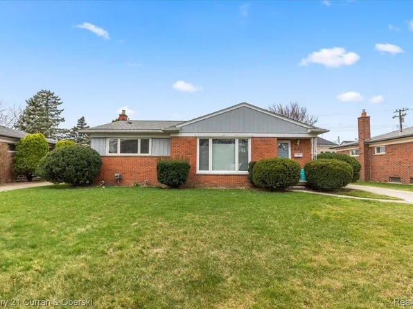 14429 Lyons St, Livonia, MI 48154