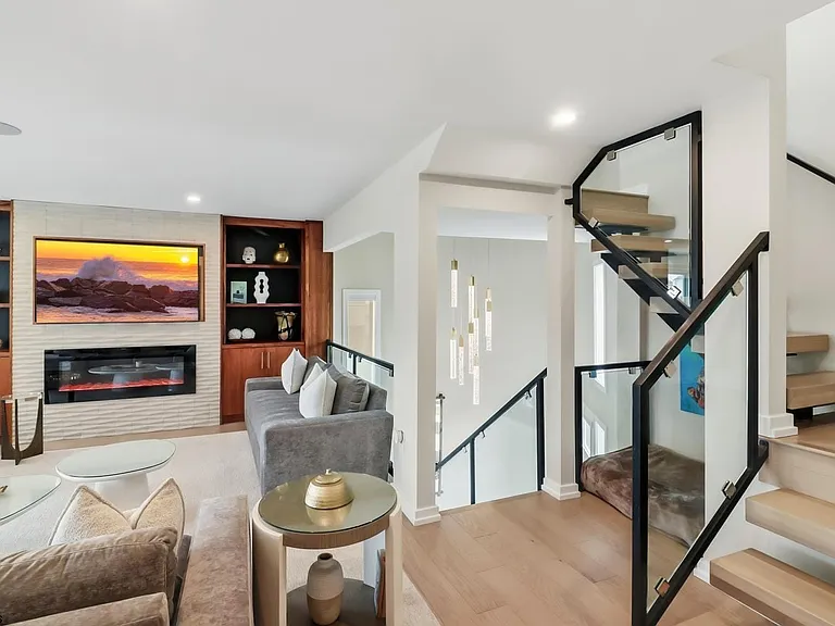 302 N Nassau Ave — Photo 32