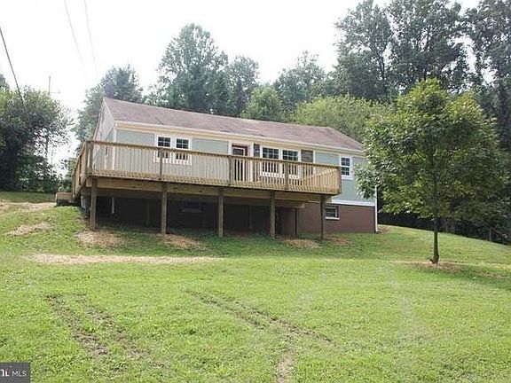 3rd image of 123 Sealock Dr