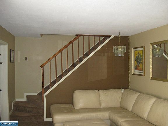 3rd image of 5719 Mountain Ave