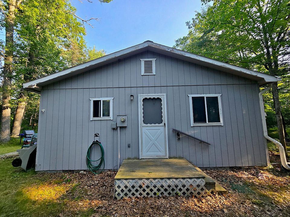 2nd image of 111 Autumn Ln