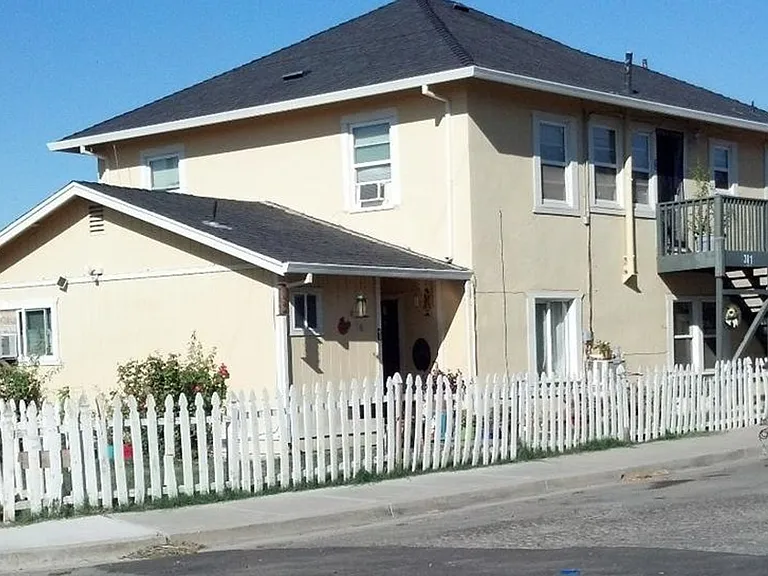 301 Santa Clara Ave — Photo 6