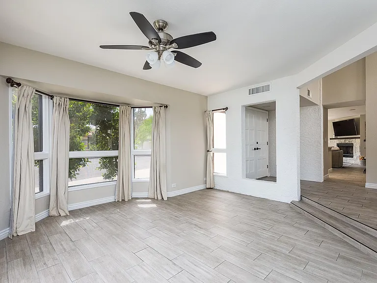 8650 S 48th St — Photo 5