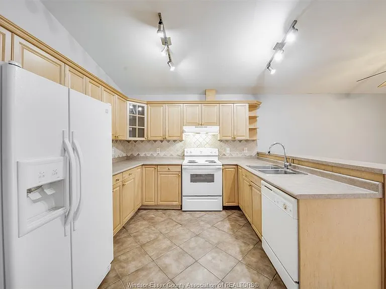 4231 Whiskey Ave — Photo 12