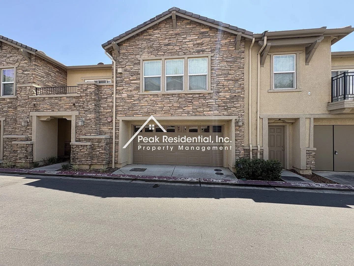 Nice 2bd/2ba North Natomas Condo with 2 Car Garage — Photo 2