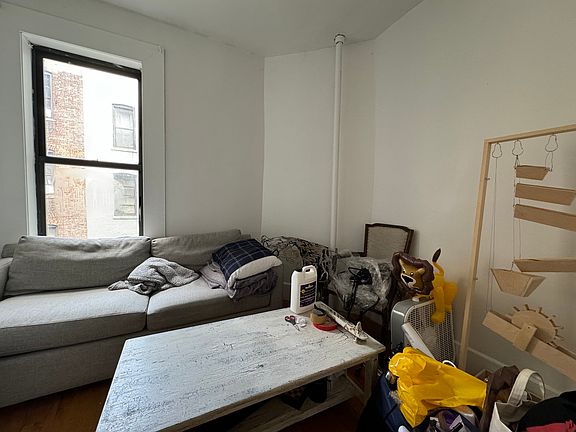 2nd image of 201 W 107th St #28
