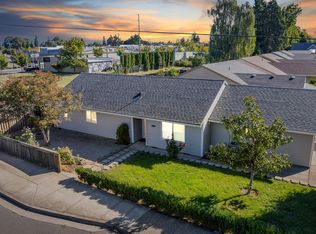 92 S 14th Ave, Cornelius, OR 97113