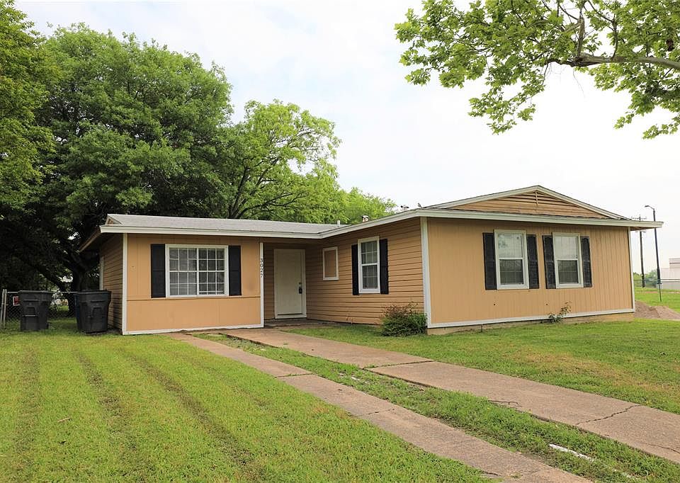 1st image of 3027 Shorewood Dr