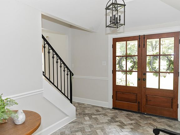 3rd image of 9044 Latimer Dr