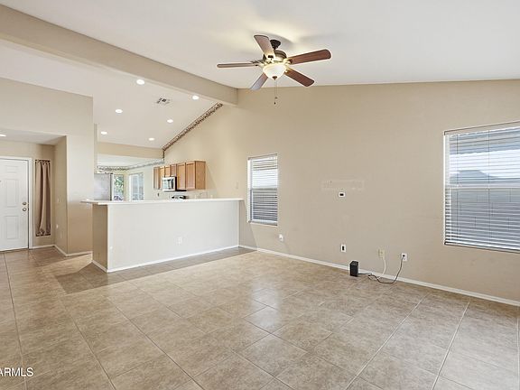 5th image of 10858 W EDGEMONT Avenue W