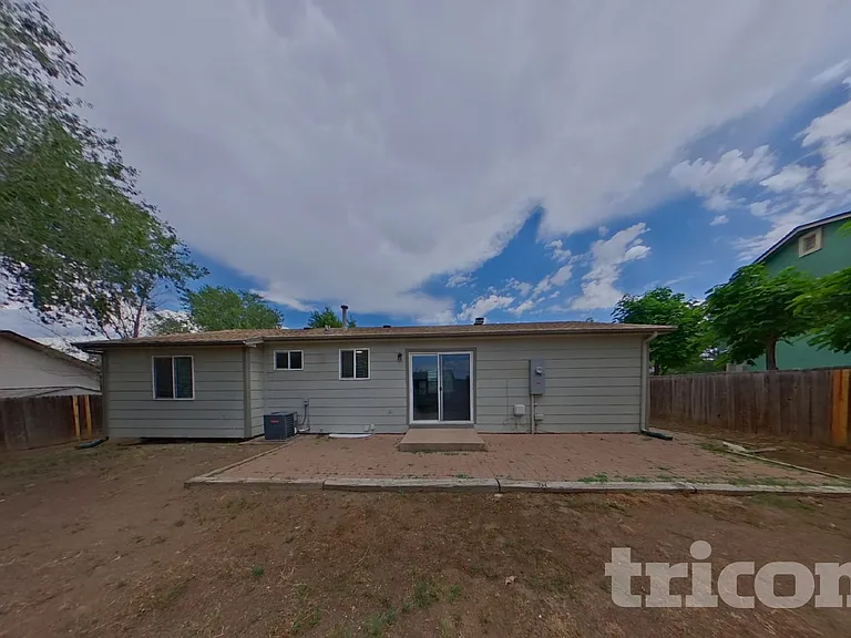 1075 Keith Dr — Photo 15