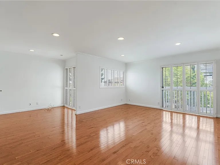 2396 Venus Dr — Photo 16