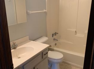 4320 Kennedy Dr #202, Racine, WI 53404