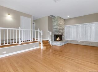 17 S Meadow Dr, Danbury, CT 06811