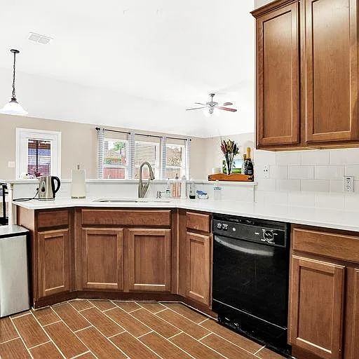 2744 Cascade Cove Dr — Photo 11
