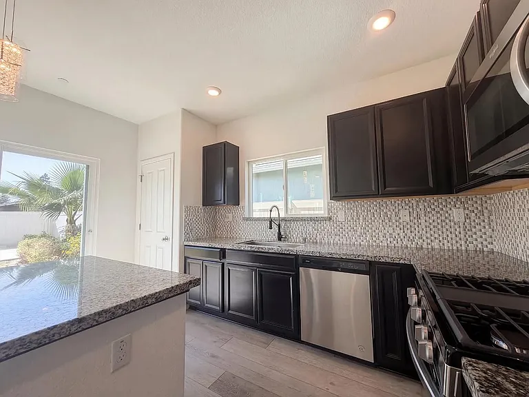 4571 Juneberry Dr — Photo 9