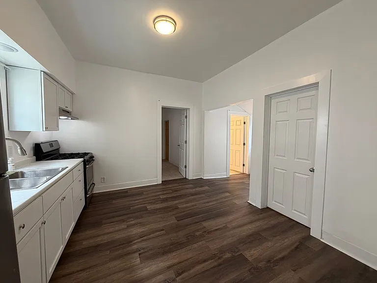 128 Fair St SE — Photo 5