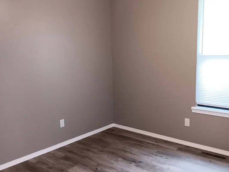 807 E Scott Wayne Dr — Photo 13
