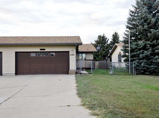 1508 18th Ave SW, Minot, ND 58701