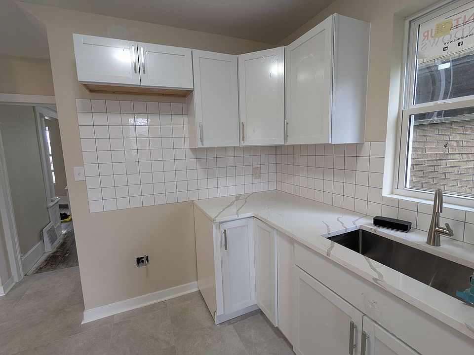 1st image of 2956 Lothrop St