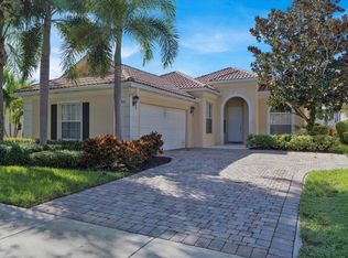 8264 Pine Cay Rd, Wellington, FL 33414