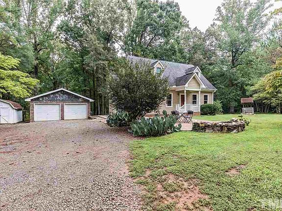 3rd image of 2801 Canter Dr