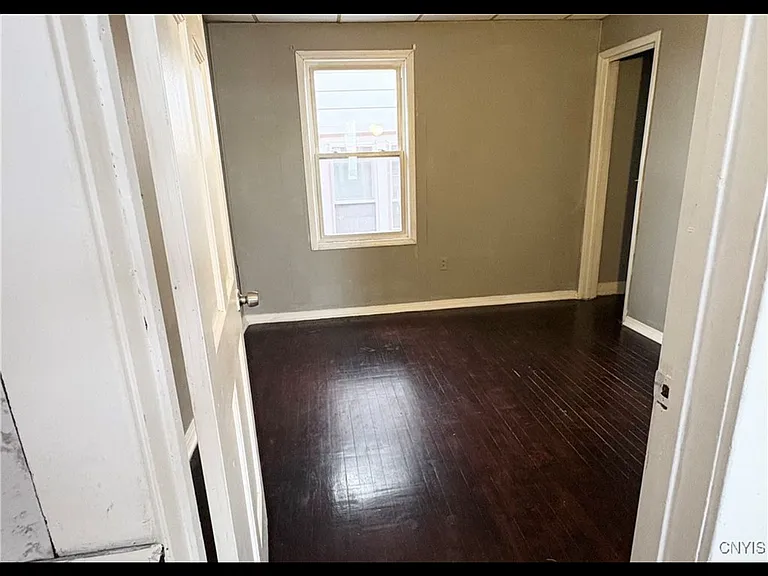 114 Josephine St — Photo 6