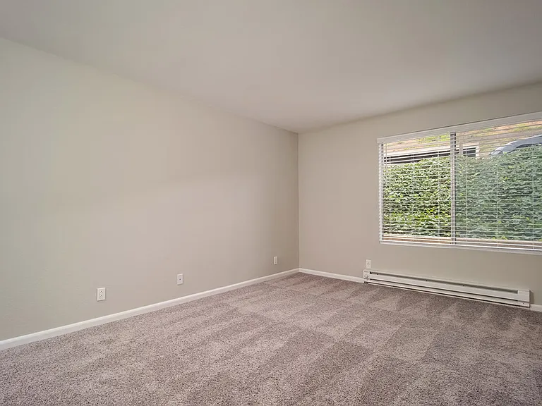 St. Charles Oaks Apartments — Photo 22