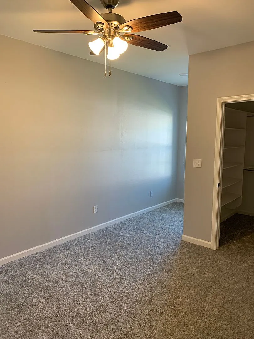 2925 Gillis Dr — Photo 4