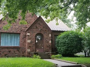 1320 S 52nd St, Omaha, NE 68106