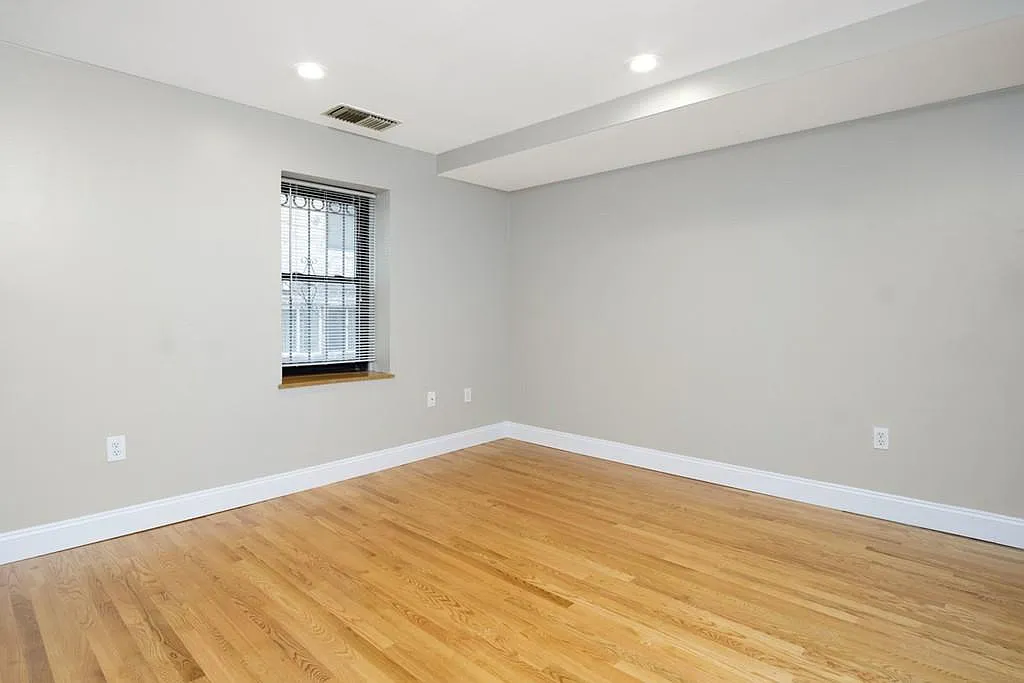 2 bed, 9999 sqft, $3,900 — Photo 3