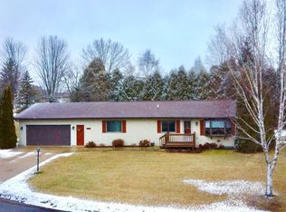 600 Alpine Rd, Algoma, WI 54201
