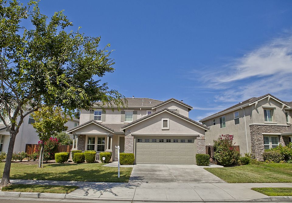 1st image of 157 Glenhaven Dr